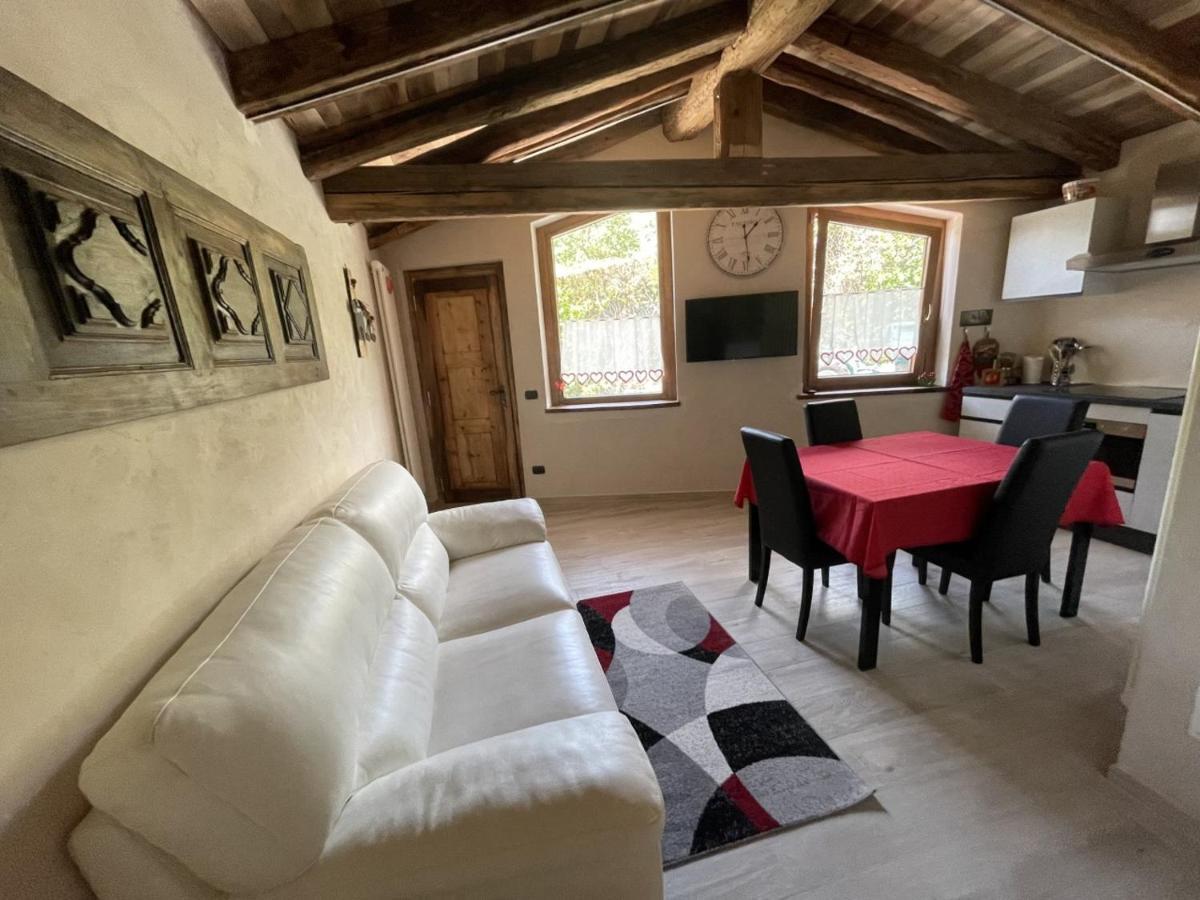 Apartamento Profumo Di Legno Aosta Exterior foto